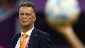 Van Gaal presenta mejora del cáncer y está listo para volver a dirigir… con una condición