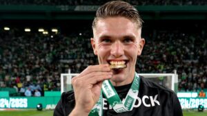 Viktor Gyökeres, amo y dueño del trofeo Gerd Müller masculino