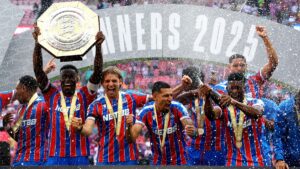 ¿Cuántos colombianos han levantado el trofeo de la Community Shield?