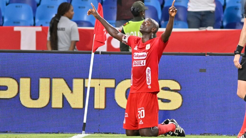 Adrian Ramos America