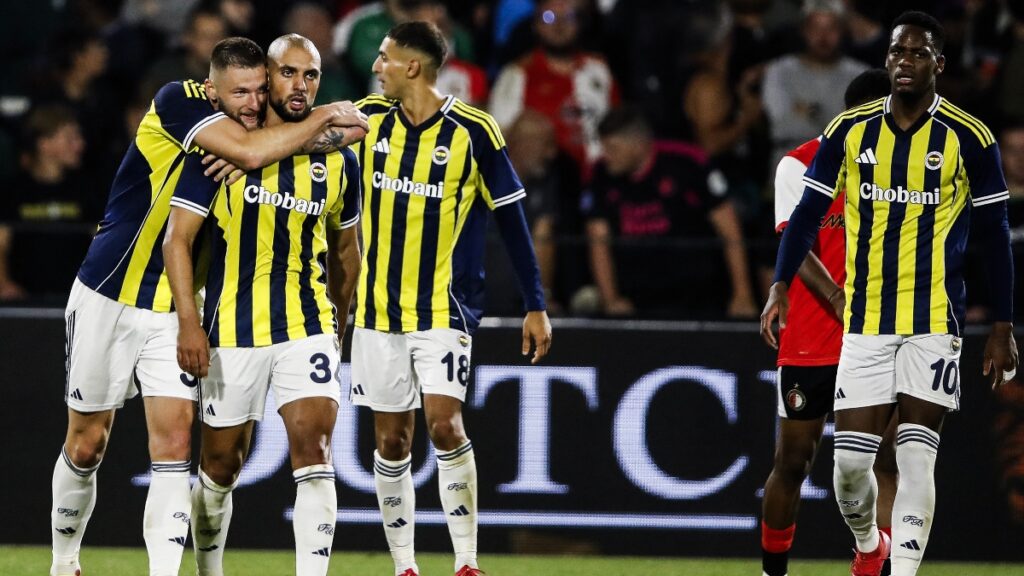 Jhon Jáder Durán jugando con Fenerbahce en la Champions League 7 AFP