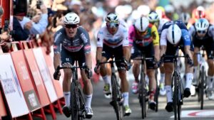 Clasificación general de la Vuelta a España 2025, etapa 1: ¿Quién se llevó el triunfo y cómo les fue a los latinoamericanos hoy?