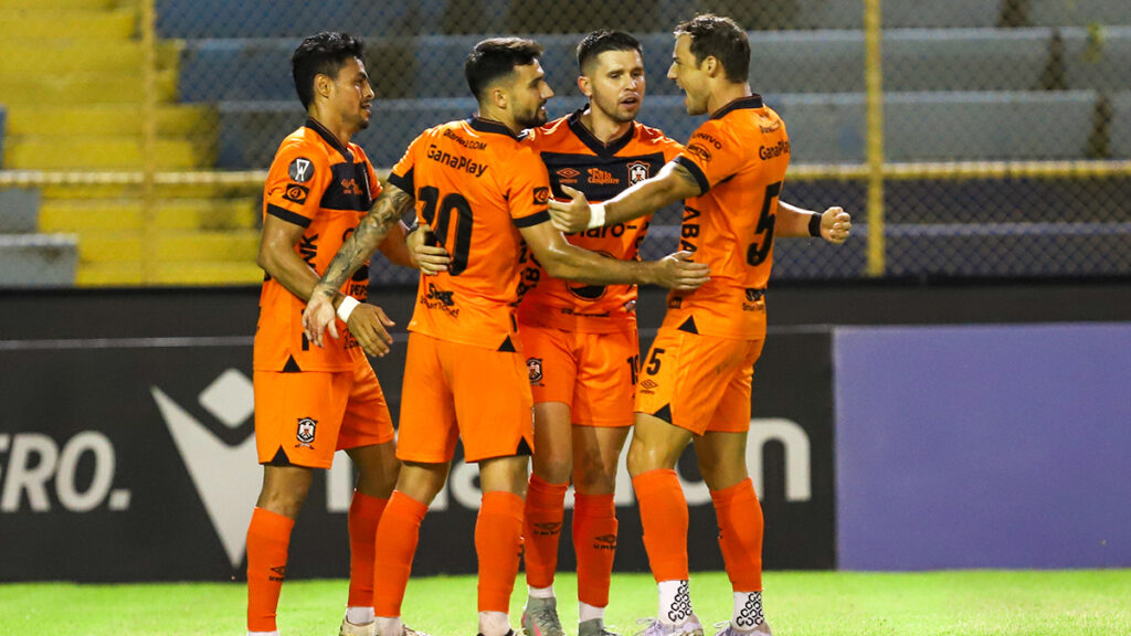 Águila y una gran victoria ante Hércules | concacaf.com