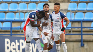 Alianza sufre ante un equipo con 10, pero se lleva los puntos de su visita a Unión Magdalena