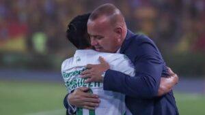 ¡En el último suspiro! Leonardo Flores marca el gol de la fecha para la victoria de Bucaramanga vs Pereira