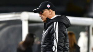 Alfredo Arias paga su primer peaje con Junior