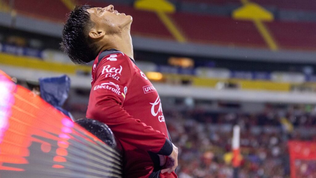 Jugador de Atlas en lamento de derrota