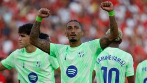 Barcelona arranca LaLiga con un triunfo impregnado de polémica