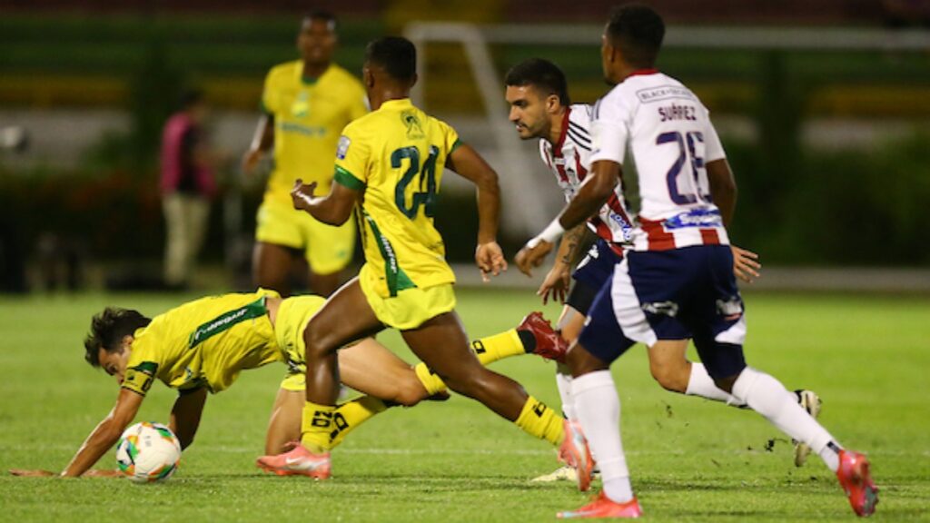 Huila vs Junior | VizzorImage.