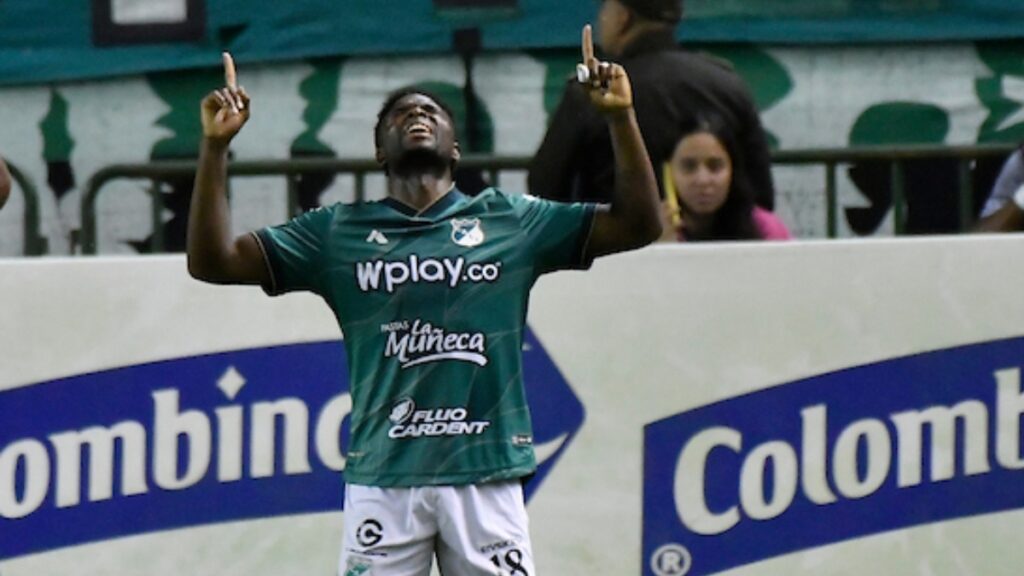 Avilés Hurtado celebrando con el Cali | VizzorImage.