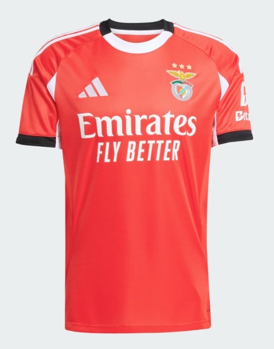 Benfica presenta su nueva playera de local para la temporada 2025-26