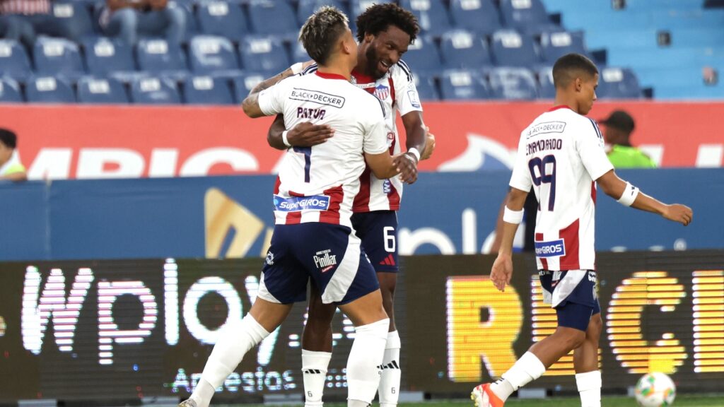 Junior de Barranquilla celebrando ante Llaneros / Vizzor