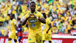 Alarma en Atlético Bucaramanga: Fabry Castro sufre grave lesión de rodilla y será baja por meses