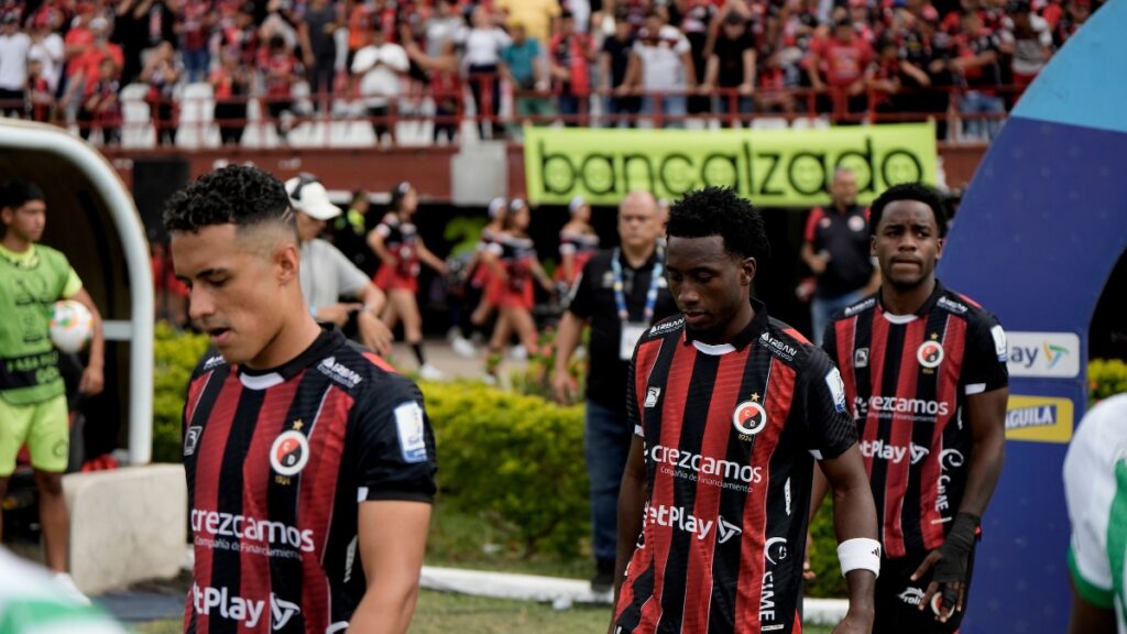 Cúcuta Deportivo en el General Santander vs Atlético Nacional / Vizzor