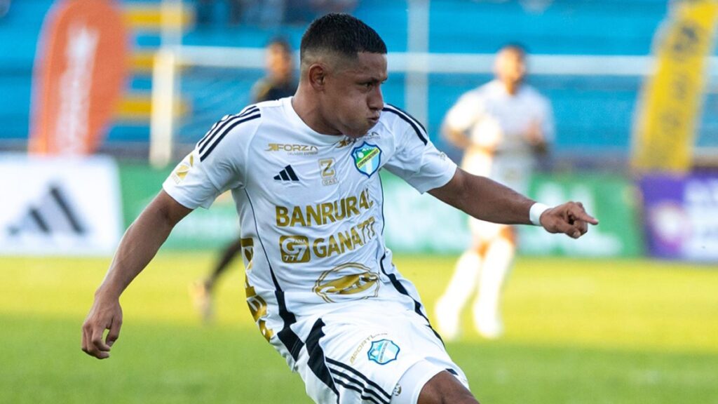 Comunicaciones rescató un empate ante Guastatoya | @CremasOficial