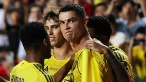 ¡Un gol más! Cristiano se encarrera a los 1000 goles en la victoria ante el Neom Sports Club