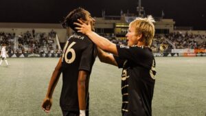 Luis Fernando Tena busca nuevos legionarios para Guatemala y apunta a una promesa de LAFC