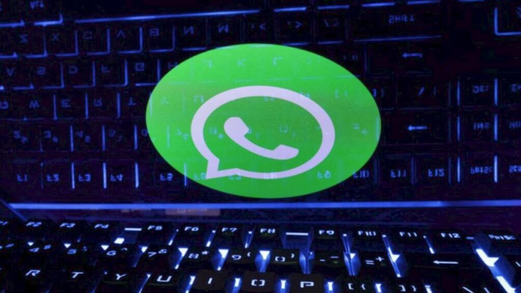 Descubre qué es WhatsApp Business. Reuters