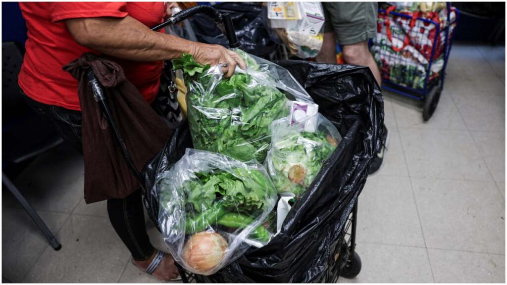 Despensas en la Ciudad de México | Reuters