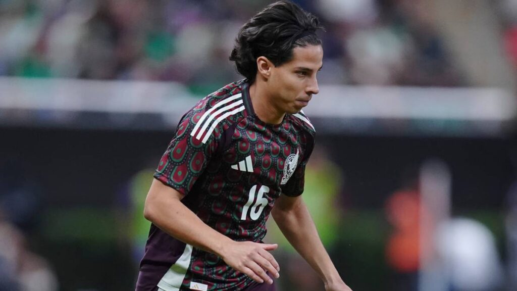 Diego Lainez quiere que Tigres lo regrese a selección mexicana