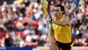 Armand Duplantis ‘vuela’ y rompe el récord mundial de salto con pértiga… ¡Por decimotercera vez!