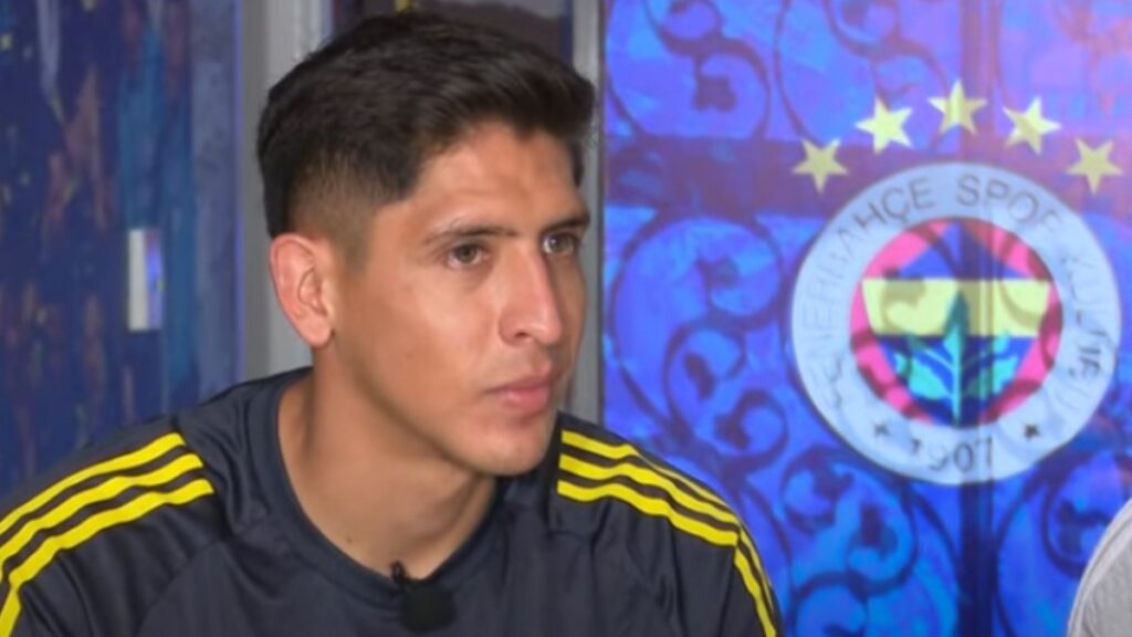 Edson Álvarez se mostró sorprendido y, a la vez, encantado de llegar al conjunto turco del Fenerbahce, dirigido por Mourinho.