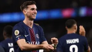 Fabián Ruiz salva al PSG ante el Angers