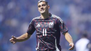 Berterame destaca la competencia con Santi Gimenez y Raúl Jiménez en la selección mexicana