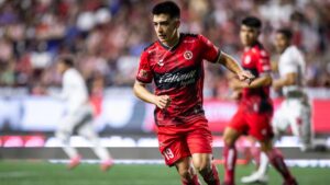 Gilberto Mora y su nuevo apodo basado… ¡en un candidato al Balón de Oro!