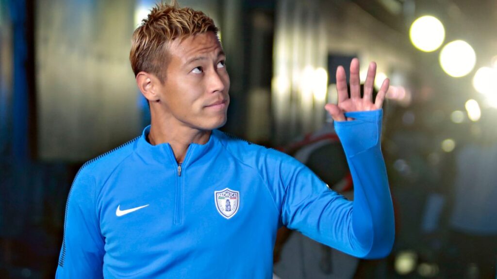 Keisuke Honda con Pachua