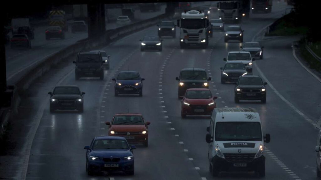 ¿Qué autos no circulan el miércoles 6 de agosto? | Reuters