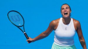 Sabalenka sobrevive a un duelo maratónico ante Raducanu y avanza en Cincinnati