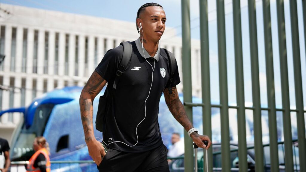 Jhonder Cádiz sufre lesión en el pie