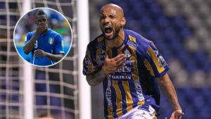 Joao Pedro: el goleador de la Liga MX que jugó en Inglaterra y dejó fuera a Mario Balotelli de la selección de Italia