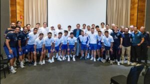 ¡Motivación extra! Jorge Valdano visita al Atlético de San Luis previo al juego ante Cruz Azul