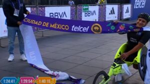 José Frías, ganador de la categoría en silla de ruedas del Maratón de la CDMX Telcel 2025