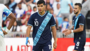 “¿Cómo un guatemalteco va a jugar en el América?”, el mal momento que ‘Chucho’ López sufrió en México