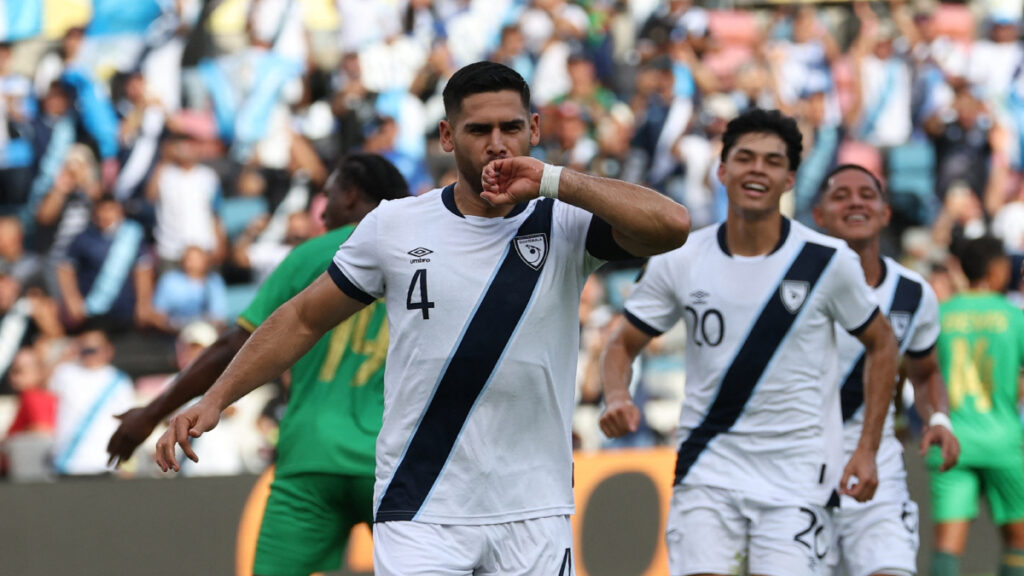 José Pinto celebra un gol contra Guadalupe. (Reuters)