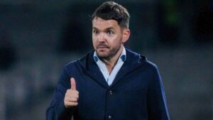 Cruz Azul no se confía: Larcamón advierte sobre el reto de enfrentar a Chivas