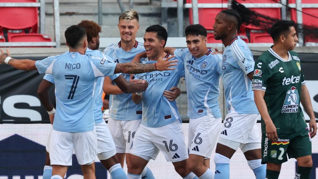 NY City FC en festejo de gol