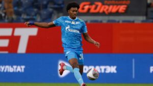 Mateo Cassierra se reporta con gol en el empate entre Spartak Moscú y Zenit