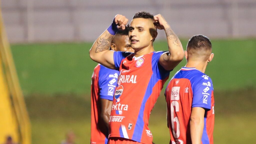 Jorge Aparicio brilla con Xelajú MC | Concacaf.com