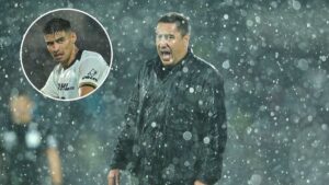 Efraín Juárez defiende a Memote Martínez tras fallos y abucheos: “Hace un trabajo espectacular”