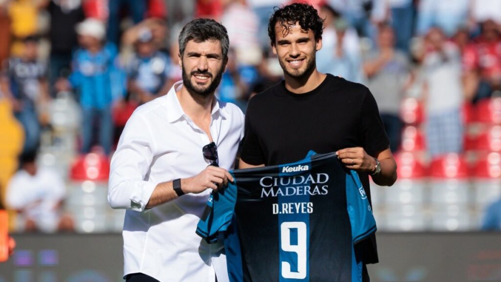 Diego Reyes es presentado con Querétaro