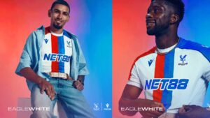 Daniel Muñoz y Jefferson Lerma, protagonistas en la presentación de la nueva camiseta del Crystal Palace
