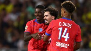 PSG arranca la temporada con ajustada victoria frente al Nantes