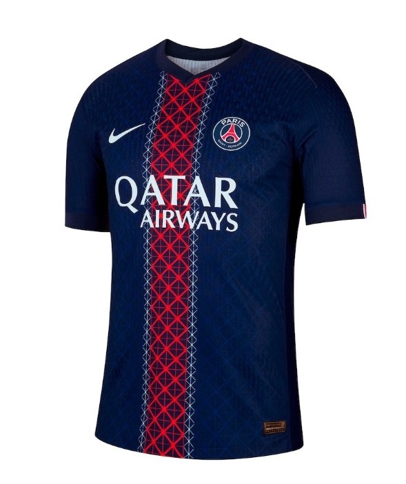 PSG presenta su nueva playera de local para la temporada 2025-26