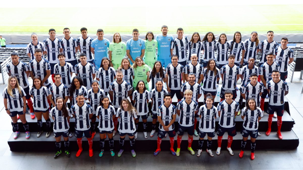 Rayados y Rayadas posan juntos en el Gigante de Acero con Sergio Ramos ...
