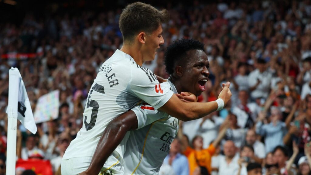 Jugadores del Real Madrid en festejo de gol