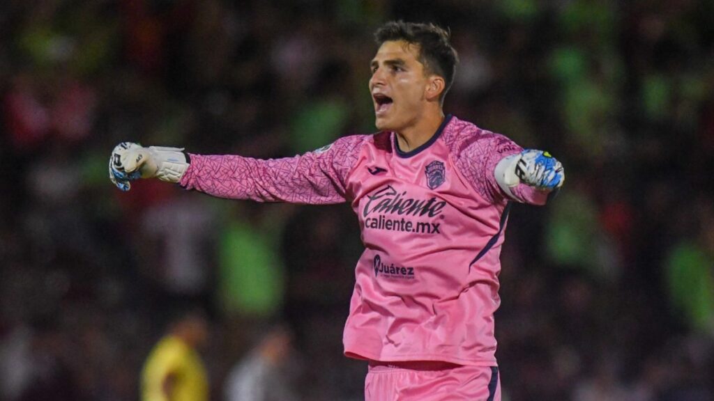 Sebastián Jurrado en festejo de gol